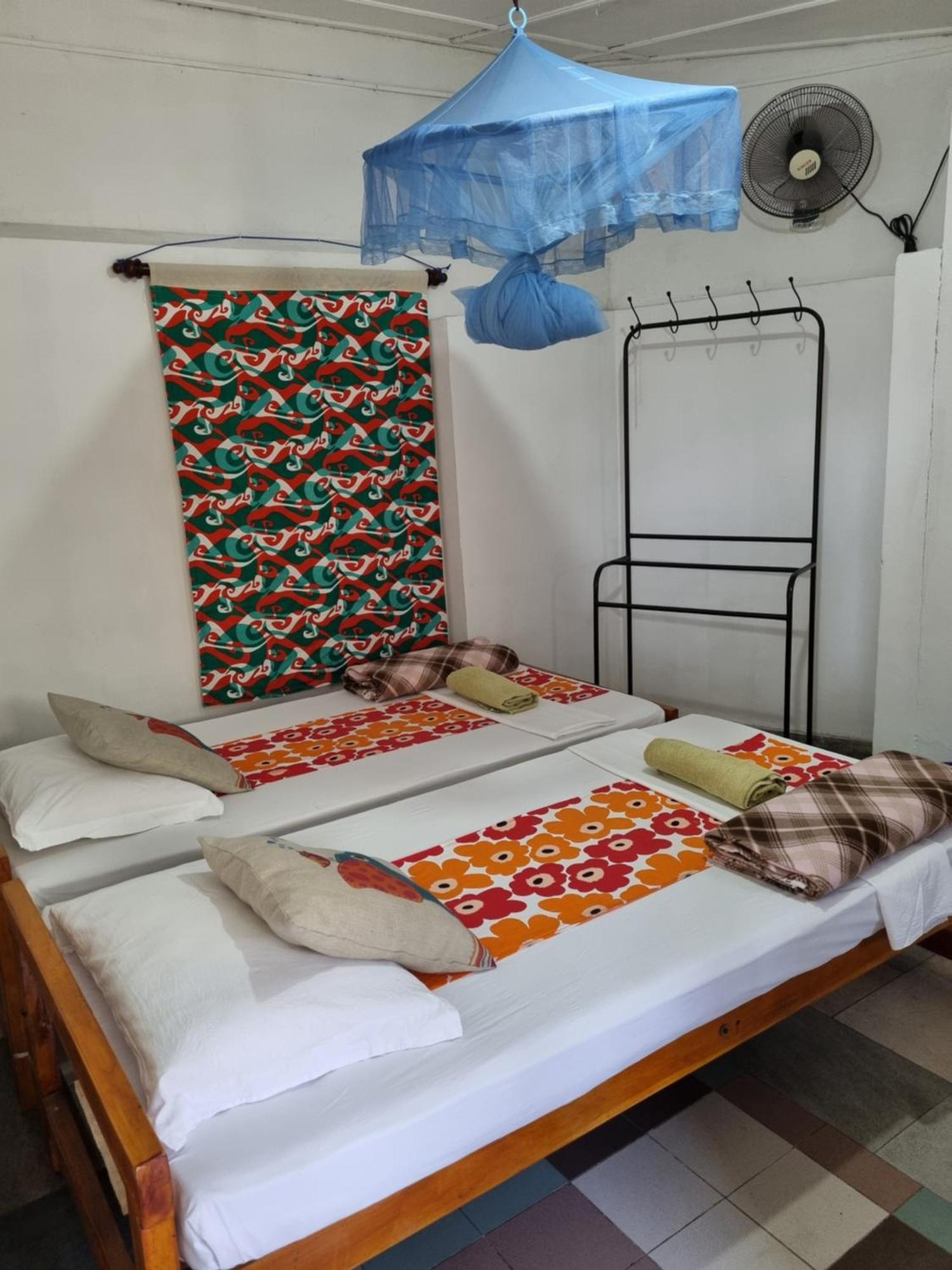 Lady Gordons Homestay Канди Экстерьер фото