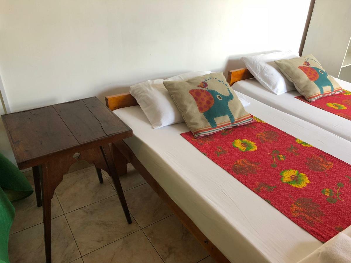 Lady Gordons Homestay Канди Экстерьер фото